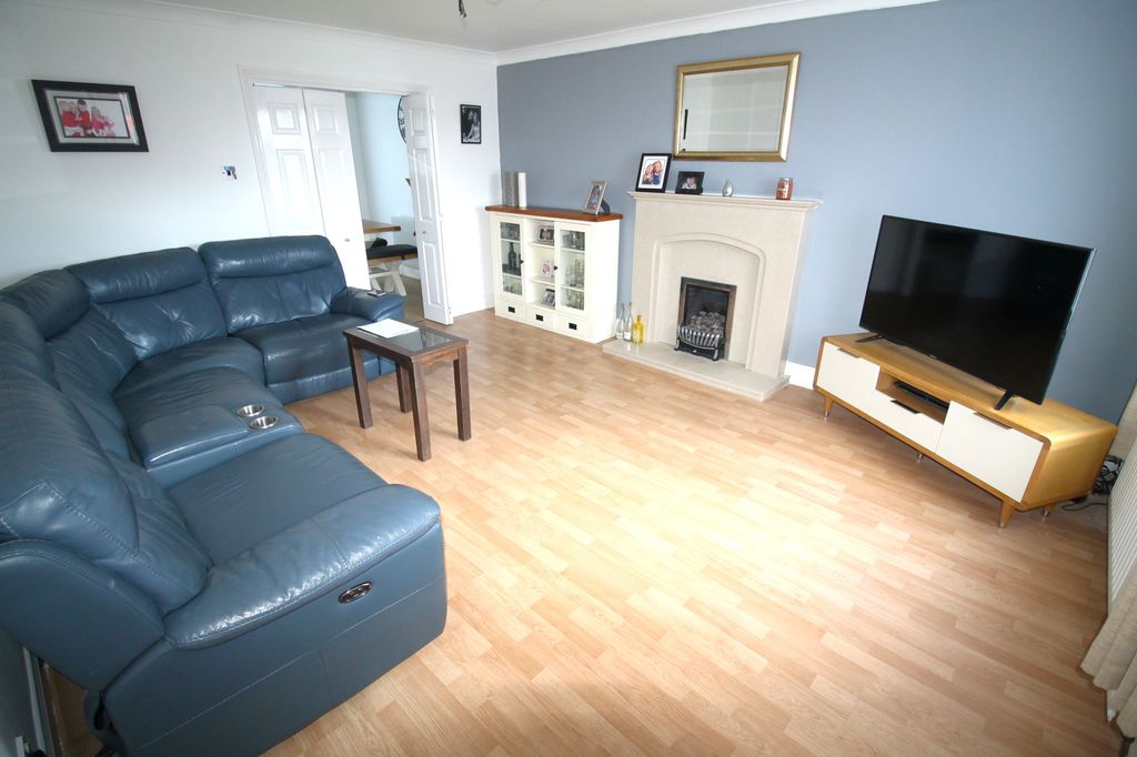 Property photo 2 of 17 Living Room 1