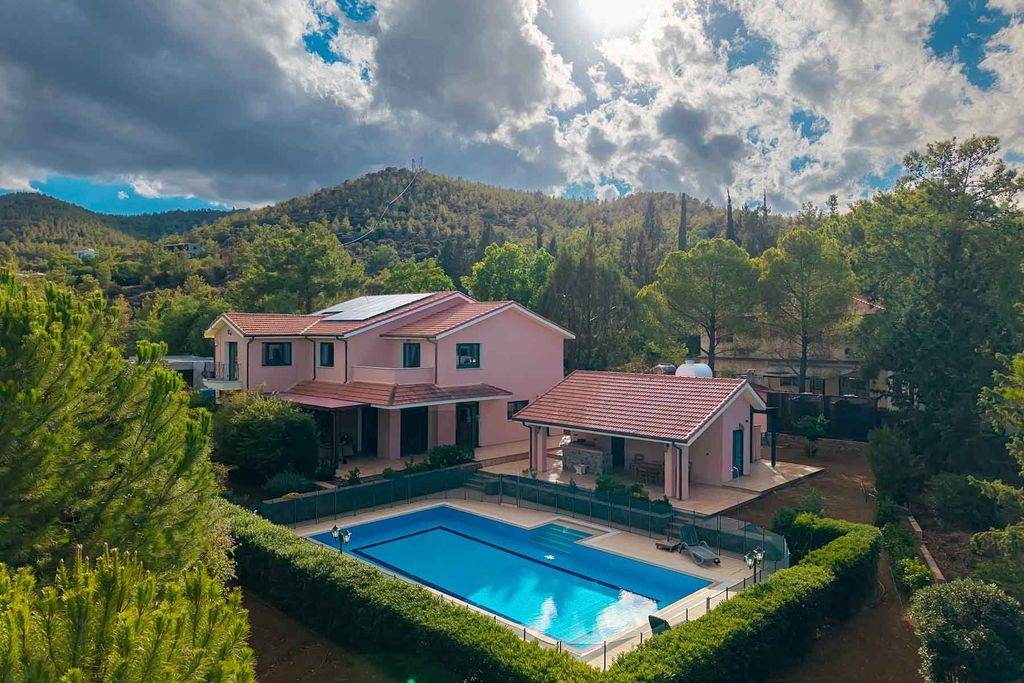 Property photo 1 of 30