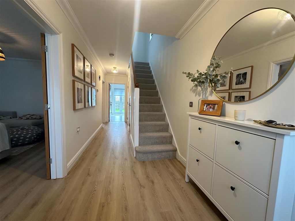 Property photo 2 of 15 Coopers Estate Agents