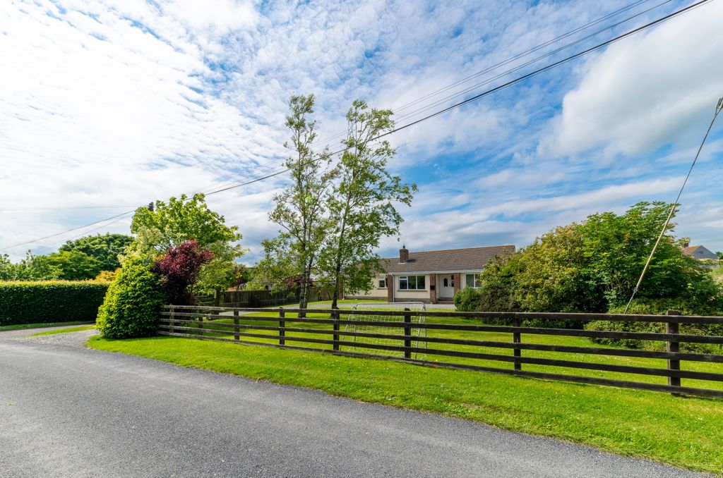 Property photo 1 of 38 011