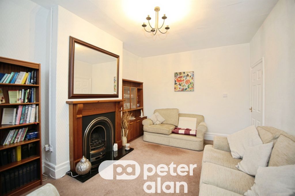 Property photo 3 of 31