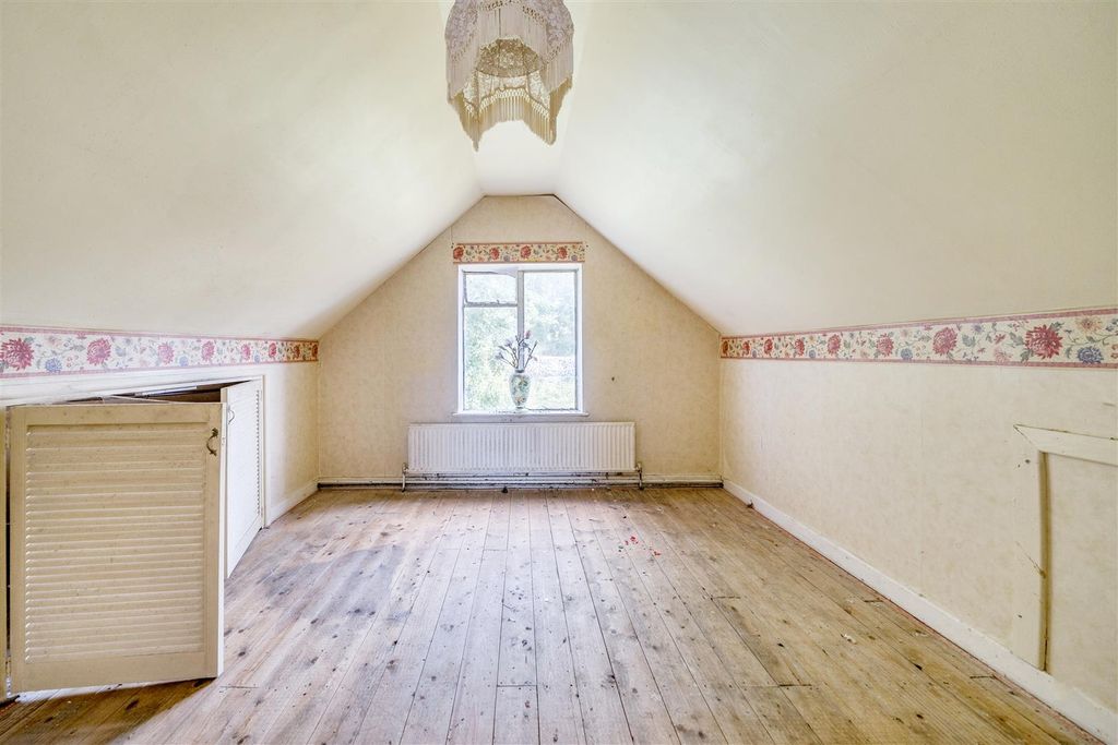 Property photo 2 of 16 1340633-4-68B1736Da5974.Jpg