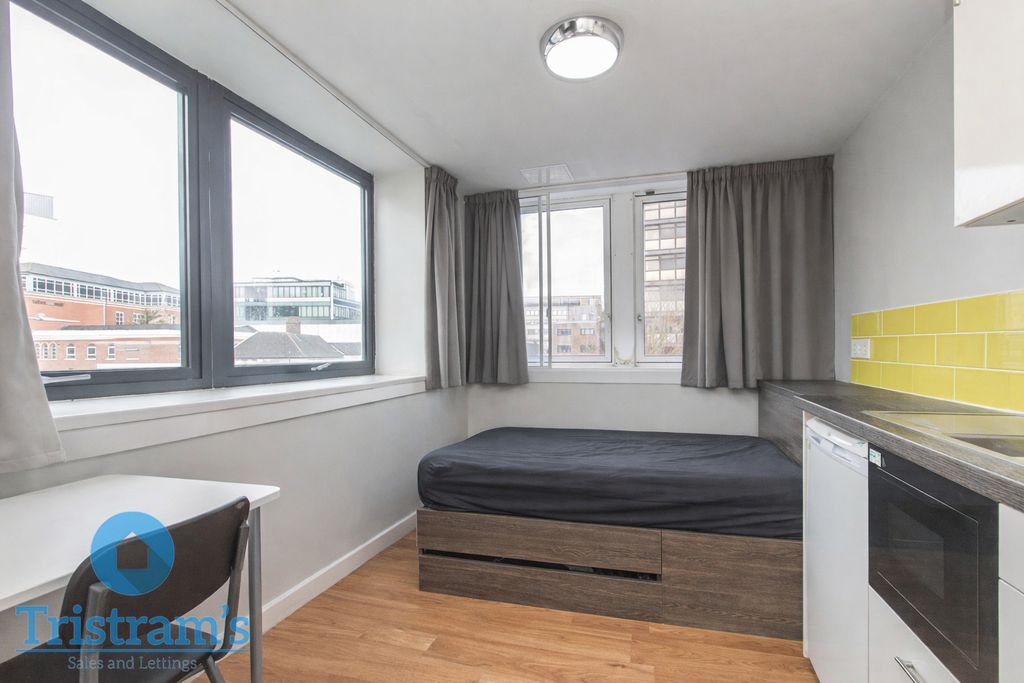 Property photo 3 of 10