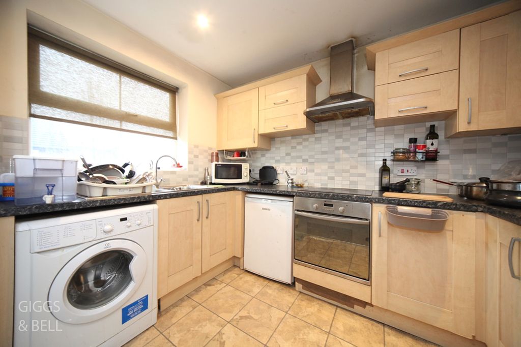 Property photo 3 of 13 3054623