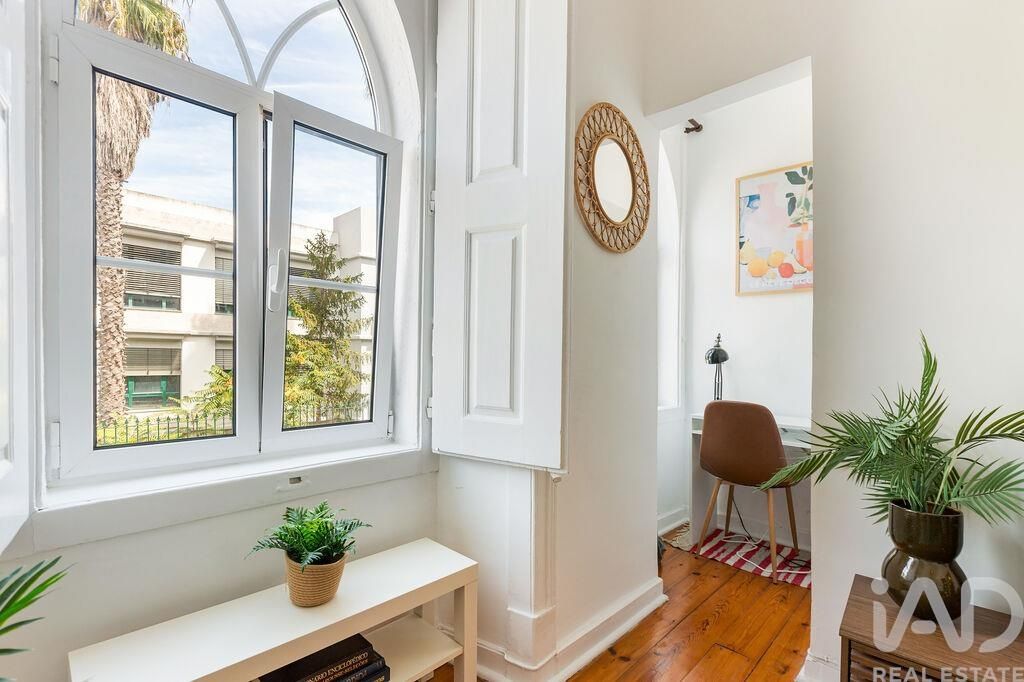 Property photo 1 of 33