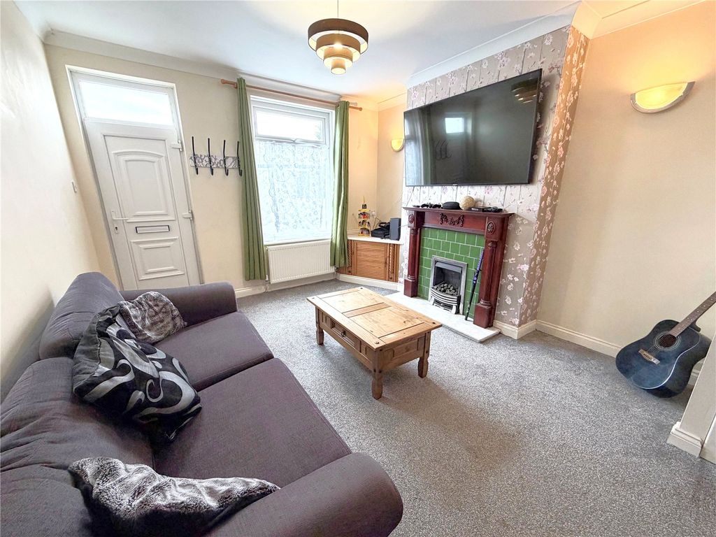 Property photo 3 of 19 Picture No. 04