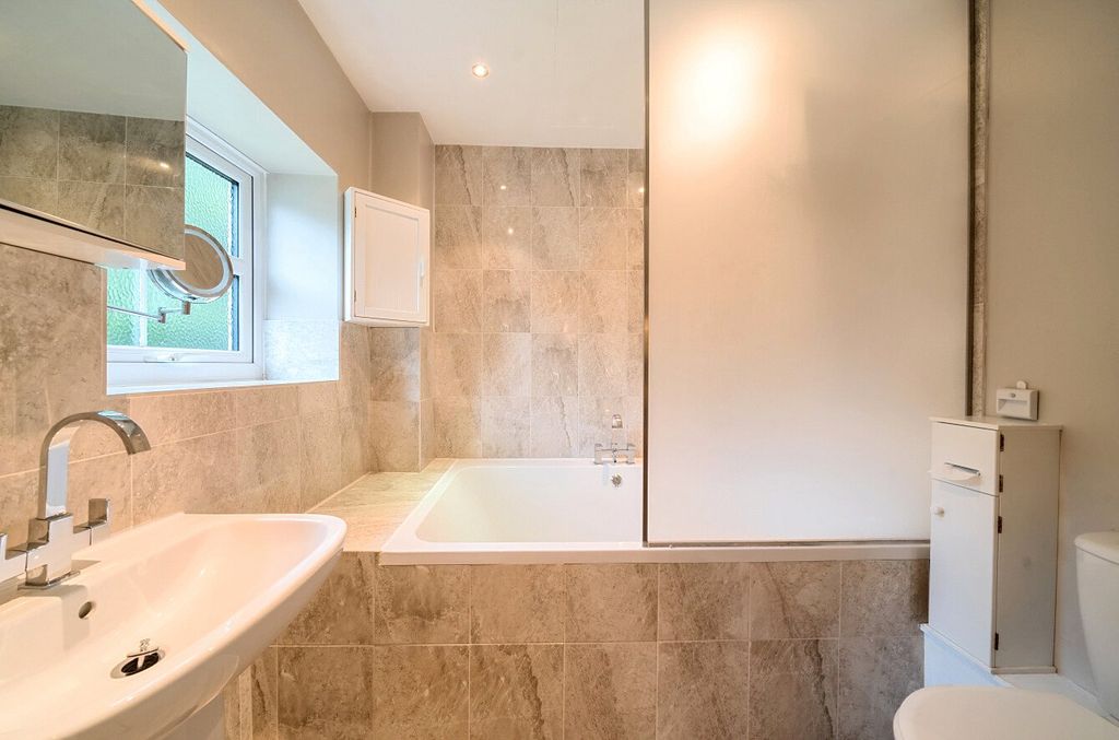 Property photo 3 of 21 Principal En-Suite