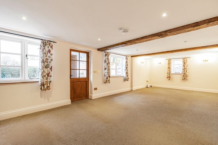 Property photo 3 of 10 308522