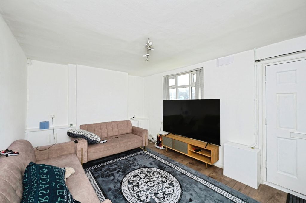 Property photo 2 of 17 Pbox-Img.Jpg