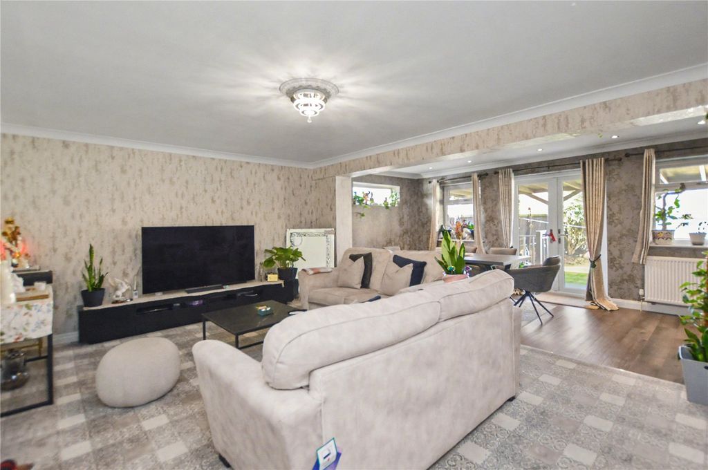 Property photo 3 of 18 Picture No. 08