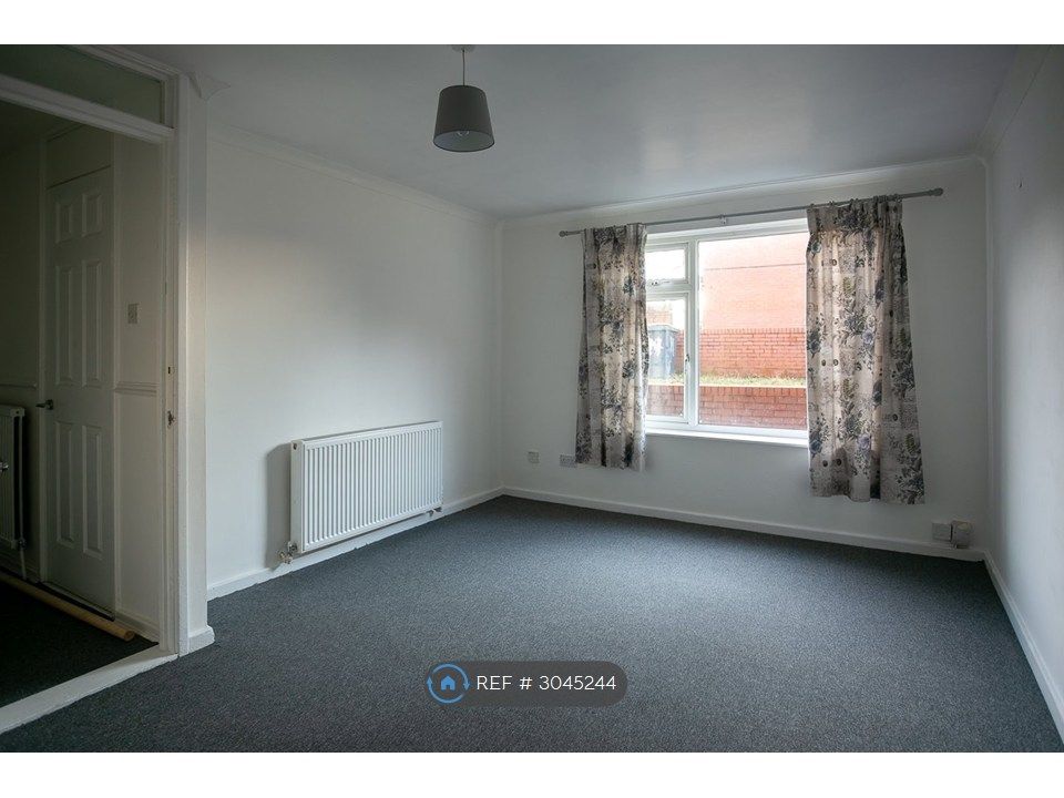 Property photo 3 of 20