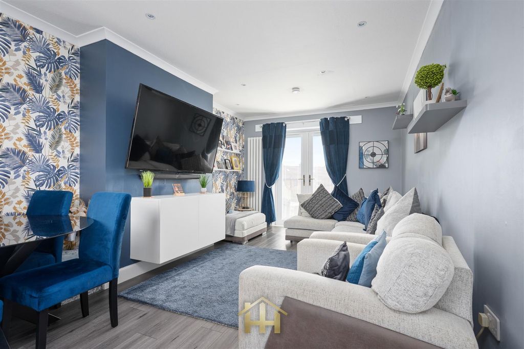 Property photo 3 of 42 21Liffcres-0015.Jpg