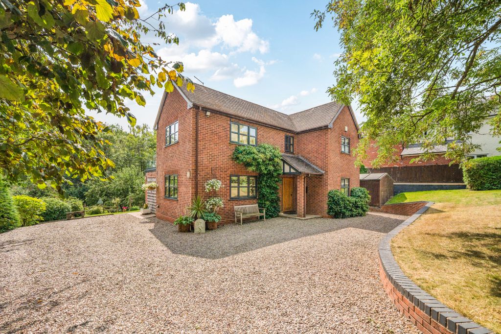 Property photo 1 of 27