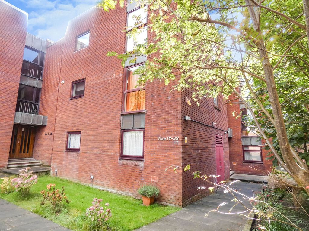 Property photo 1 of 8