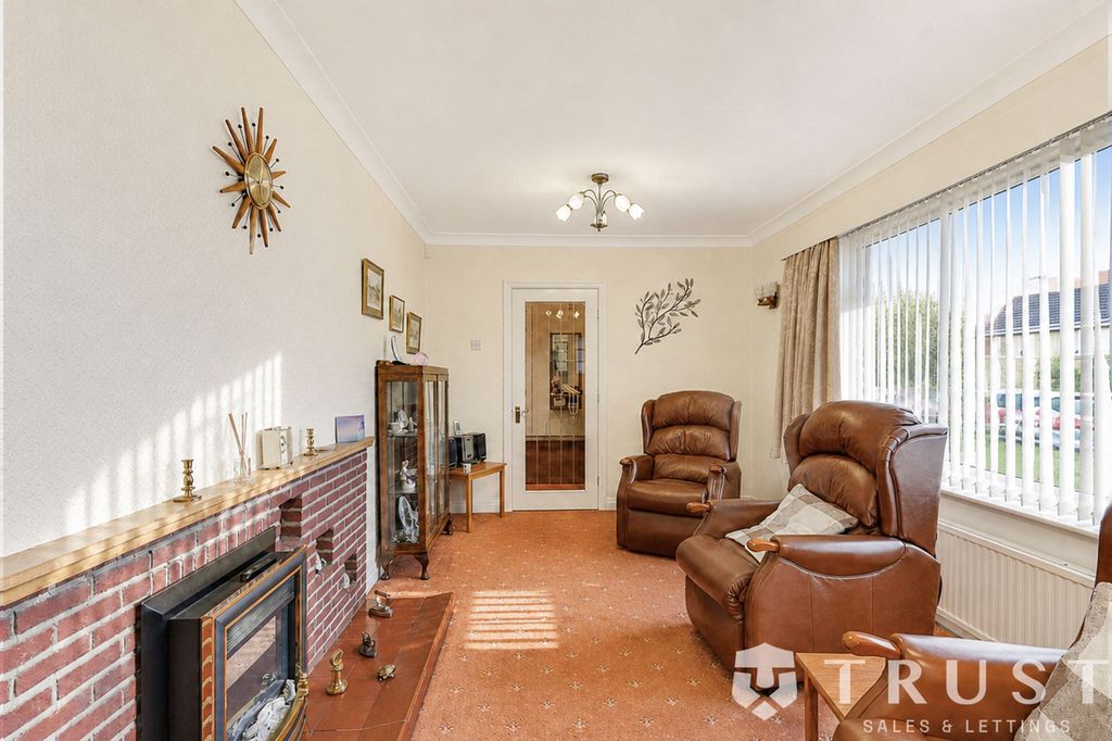 Property photo 3 of 30
