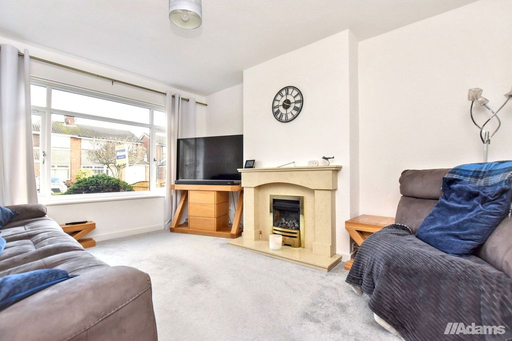 Property photo 2 of 21