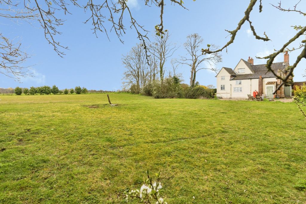 Property photo 2 of 20 Rear