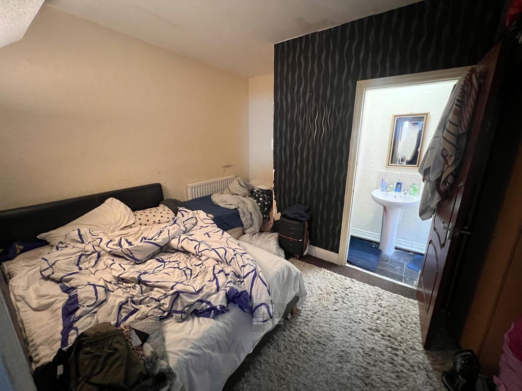 Property photo 3 of 7 Bedroom