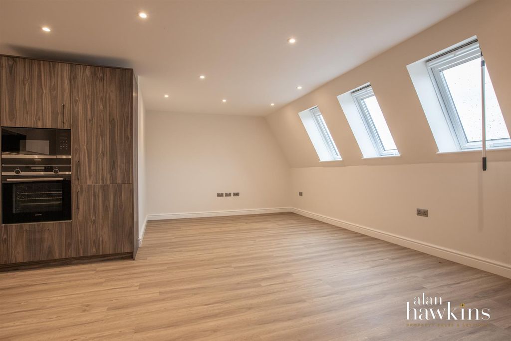 Property photo 3 of 13 Ahea0069.Jpg