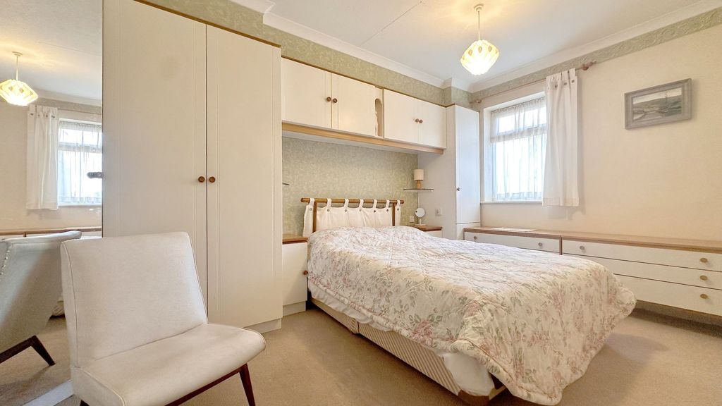 Property photo 3 of 20 Bedroom 1
