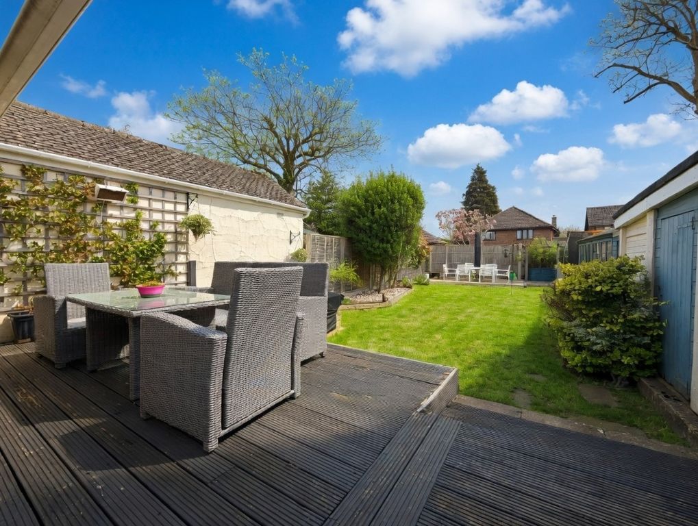 Property photo 2 of 28 9988Ac96-89A1-475c-8Aab-35212B68B7A0