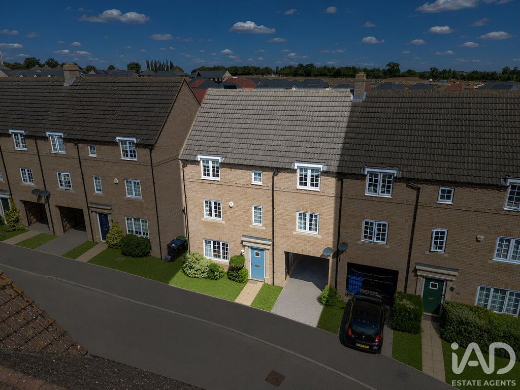 Property photo 1 of 34