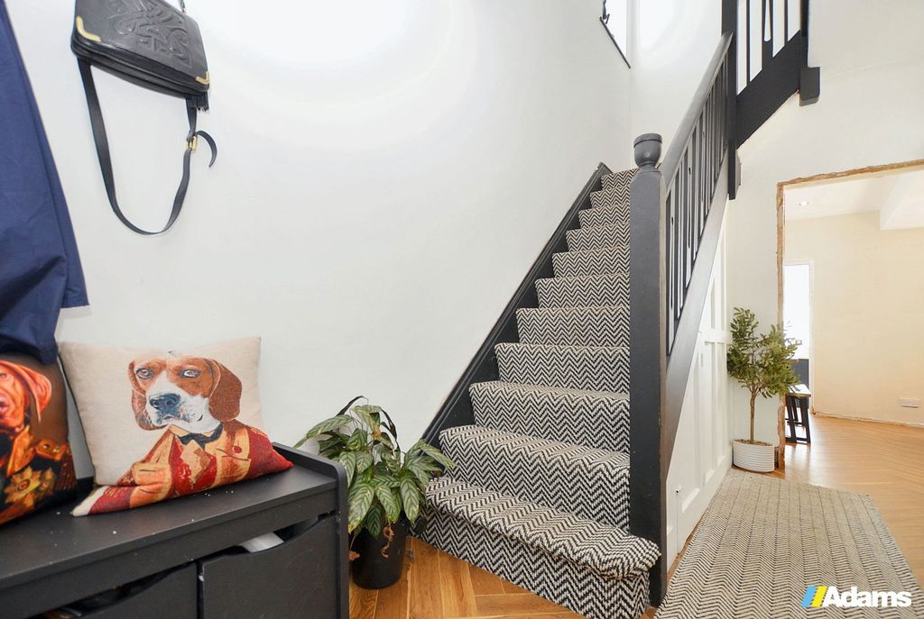 Property photo 3 of 30