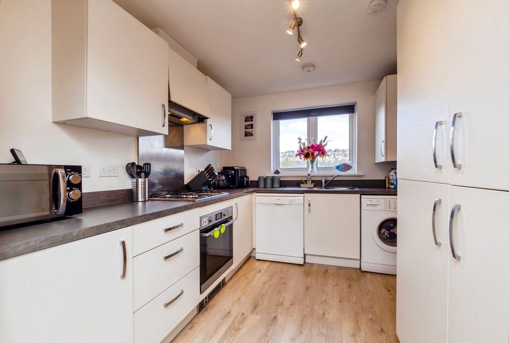 Property photo 3 of 15 Photo