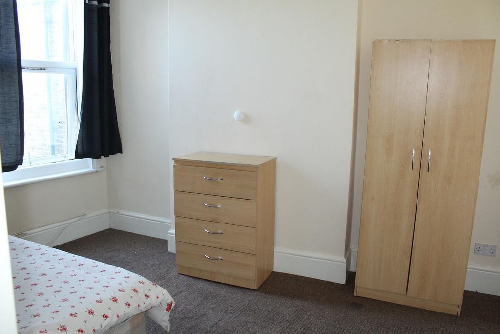 Property photo 2 of 4