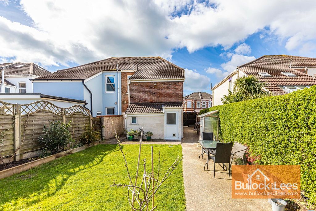 Property photo 3 of 23