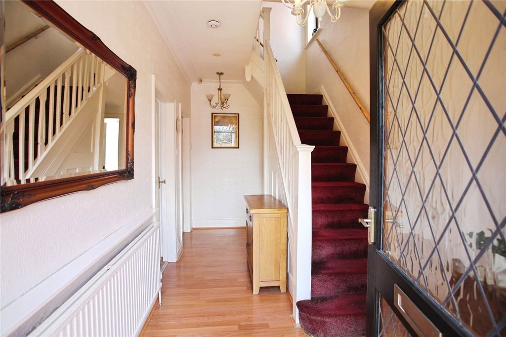 Property photo 2 of 17 Picture No. 11