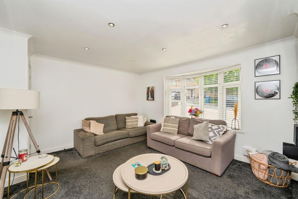 Property photo 3 of 18 5Kingfisher-25.Jpg