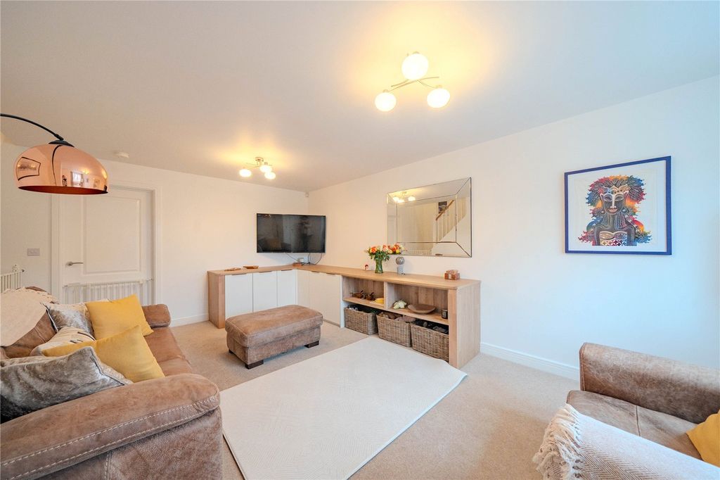 Property photo 2 of 16 Picture No. 08