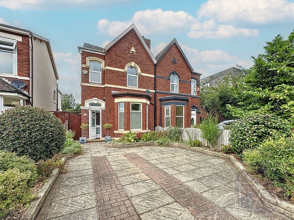 Property photo 1 of 32 4398911