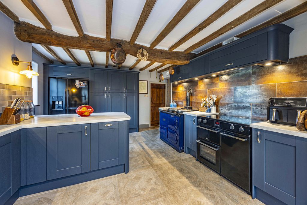 Property photo 2 of 35