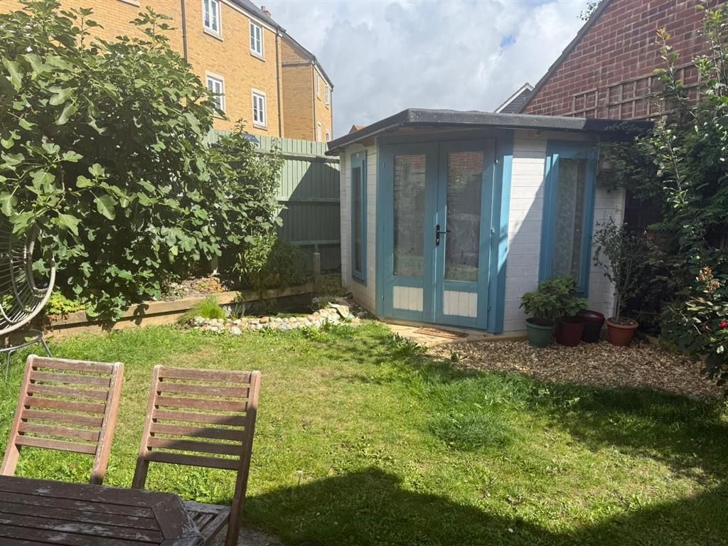 Property photo 2 of 10 Garden