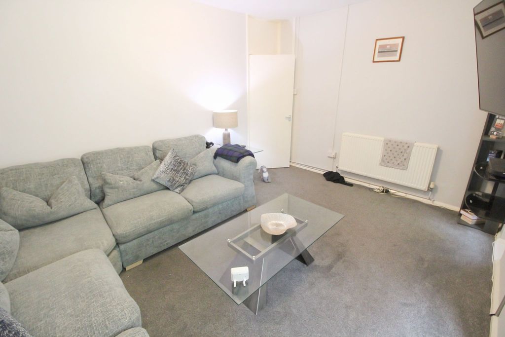 Property photo 3 of 13 Photograph 7