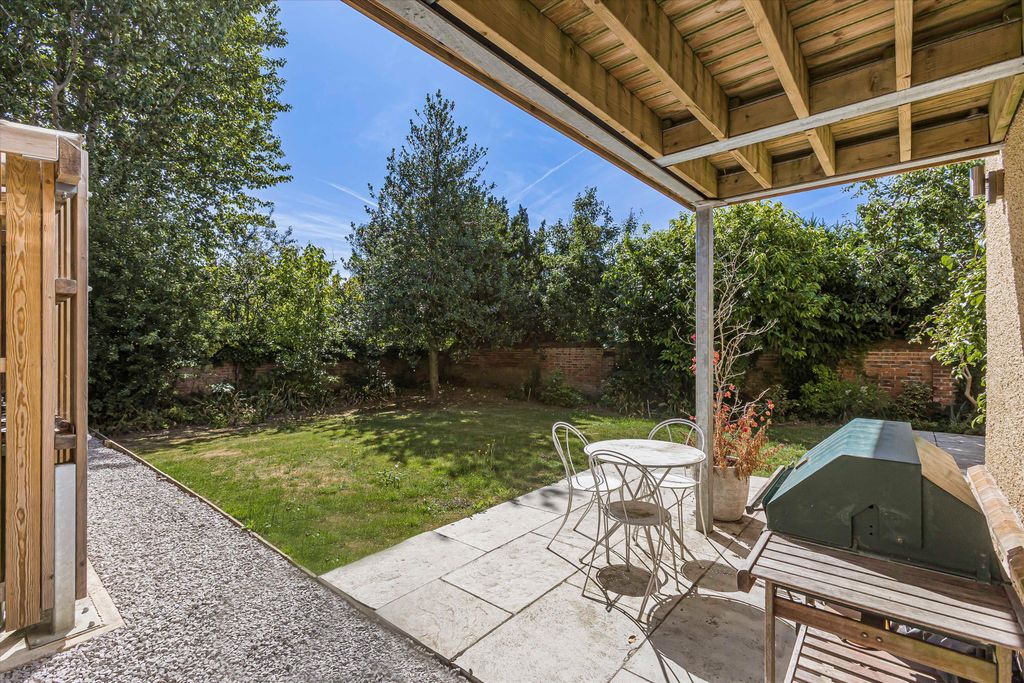 Property photo 2 of 22 Image