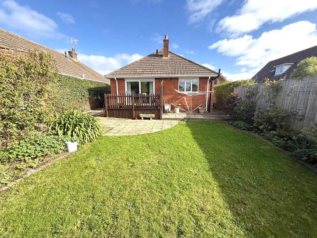 Property photo 3 of 11