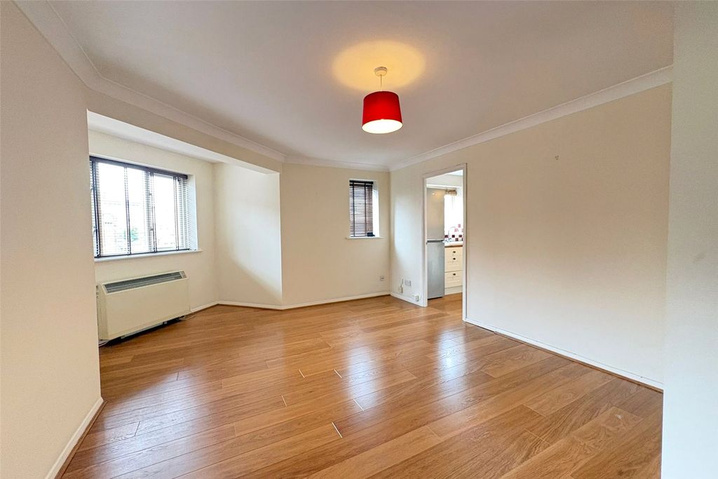 Property photo 2 of 9 Picture No. 36