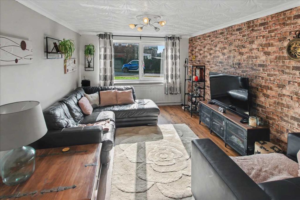 Property photo 3 of 20 Lounge/Diner