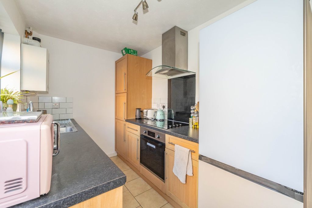 Property photo 3 of 8 Picture 3