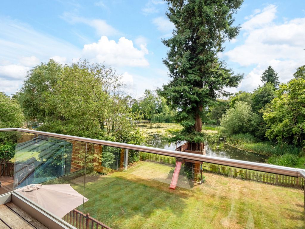 Property photo 1 of 30