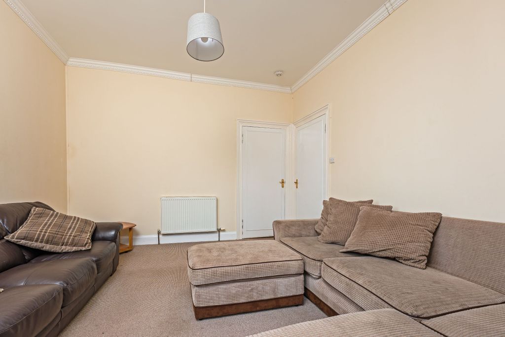 Property photo 2 of 25