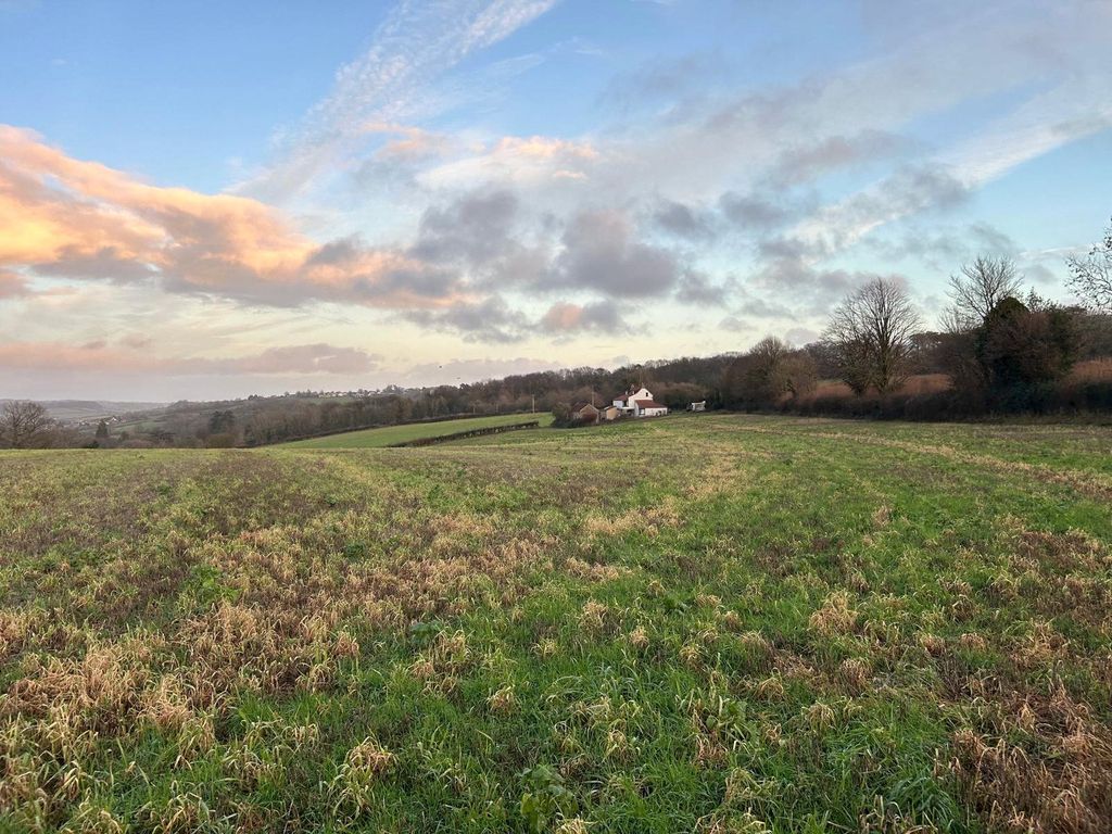 Property photo 3 of 8 Picture No. 04