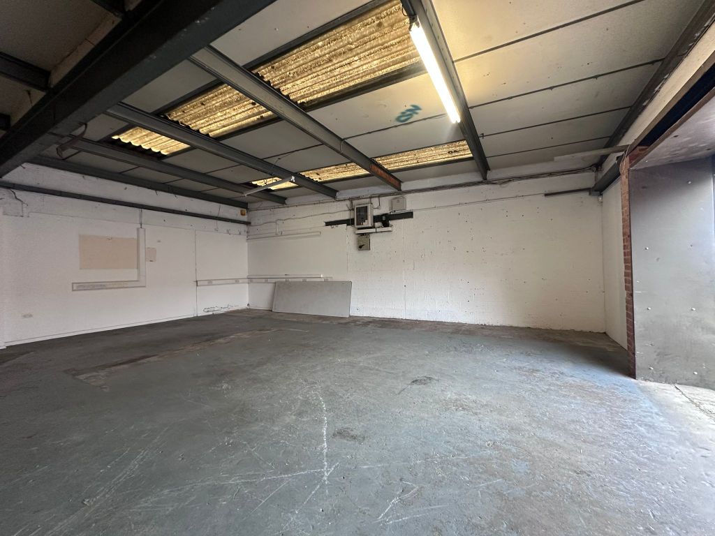 Property photo 2 of 25