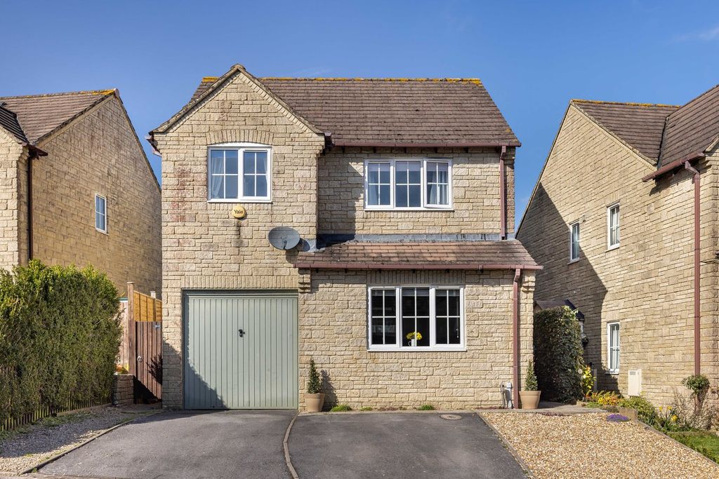 Property photo 1 of 22