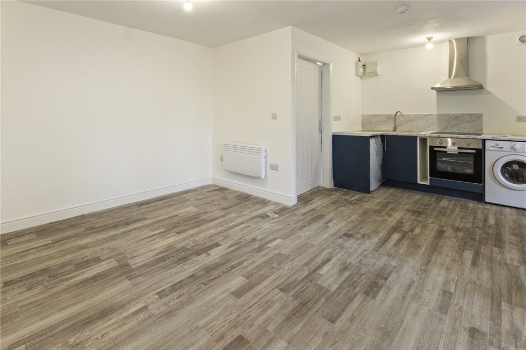 Property photo 3 of 7 Picture No. 04