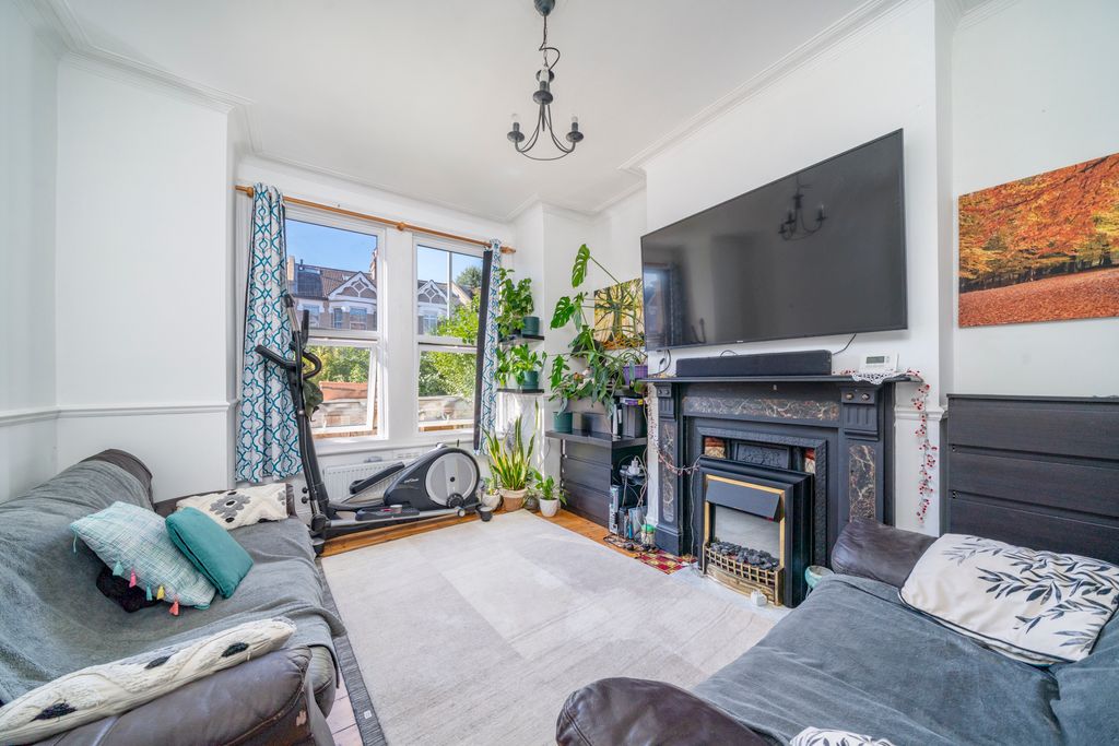 Property photo 3 of 13