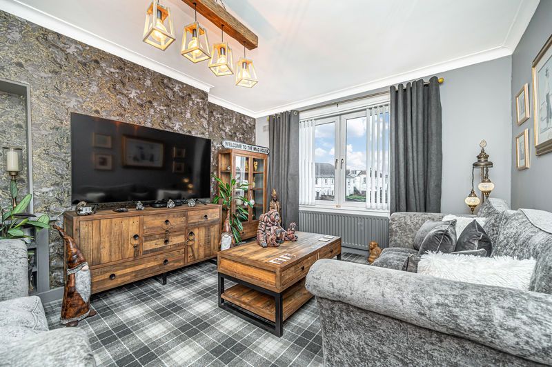 Property photo 2 of 24 Lounge